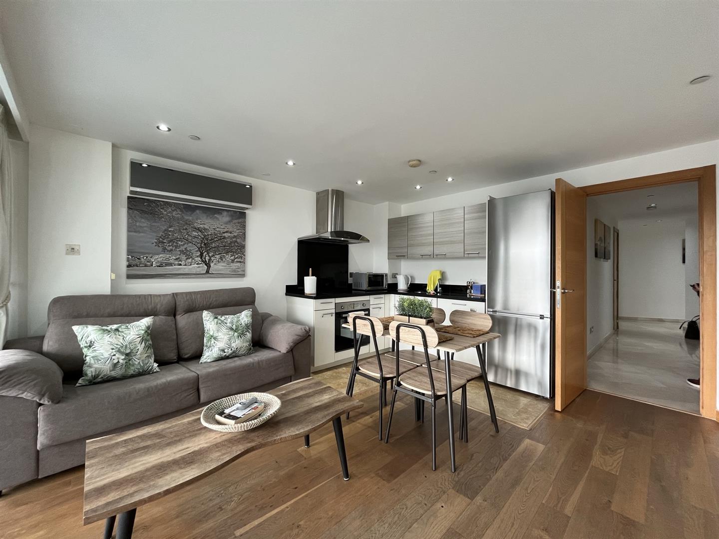 Image of Apartment - 2 Bedrooms - 1 Bathrooms for Rental in Grand Ocean Plaza-Gibraltar, Image 3